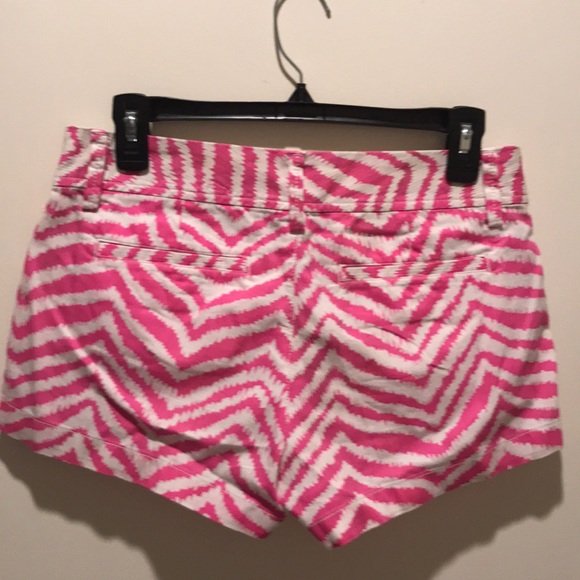Lilly Pulitzer the Walsh Short size 2 pink zebra - Picture 2 of 6